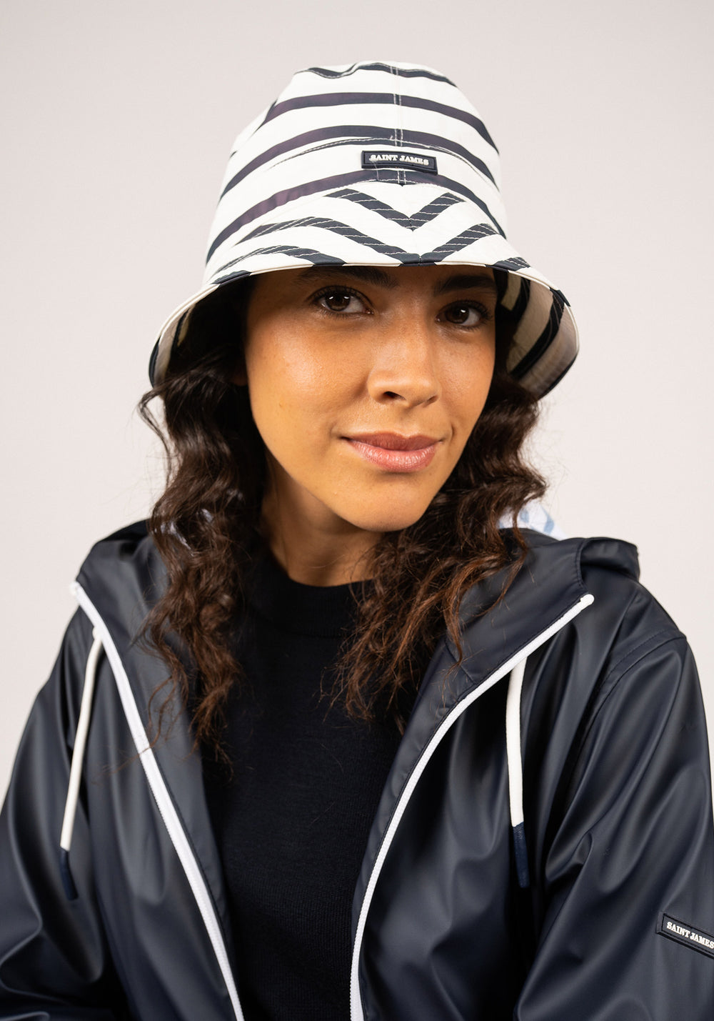 Rain bucket hat (RAYE ECUME/MARINE)