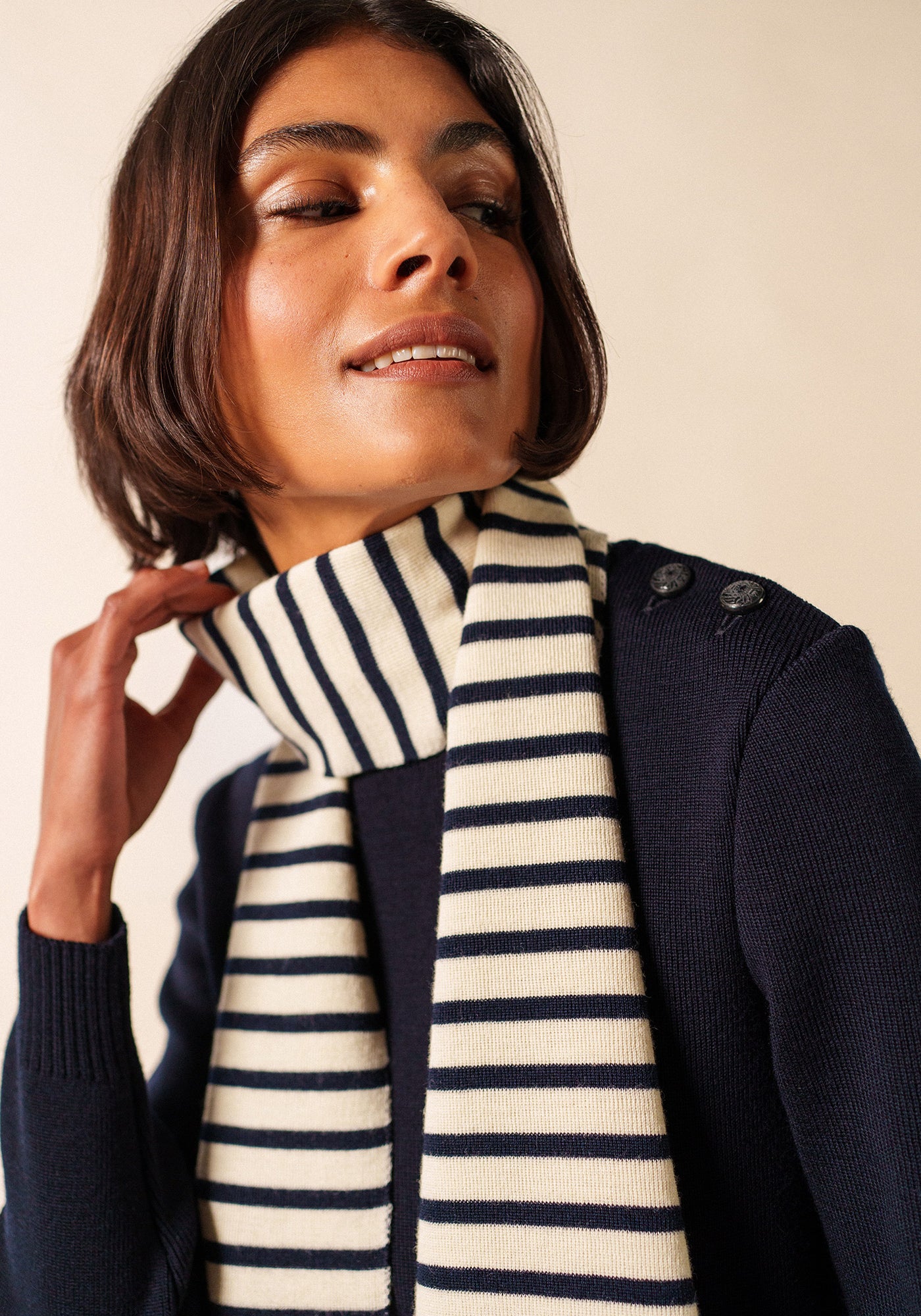 Striped scarf - in pure new wool (ECRU/MARINE)