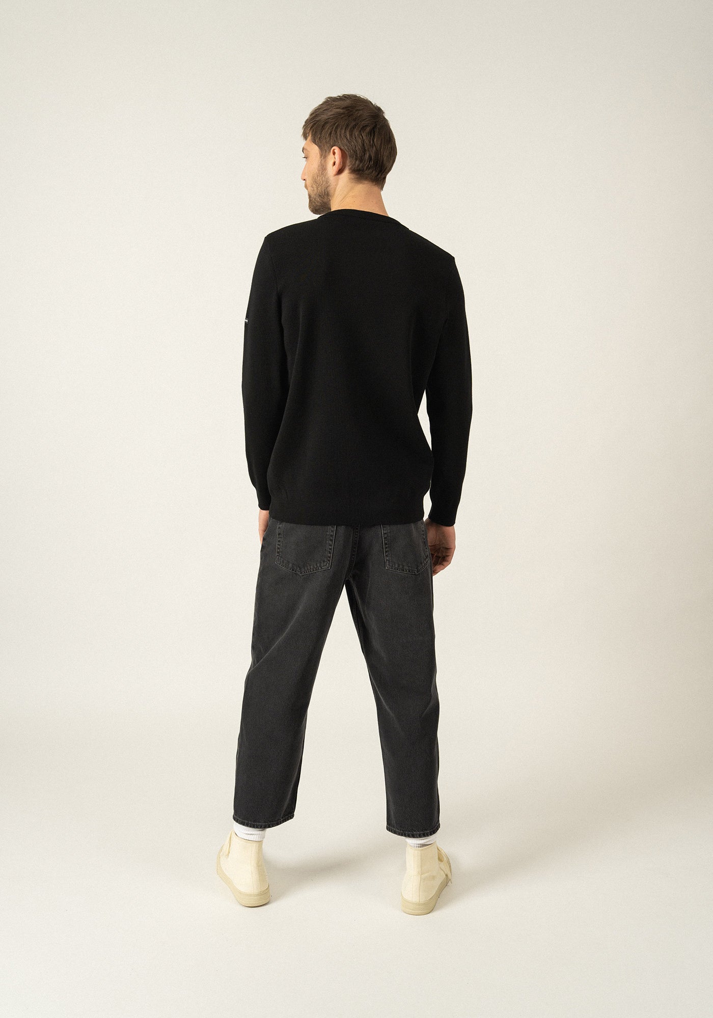 Cruiser round neck jumper - in soft wool (NOIR)