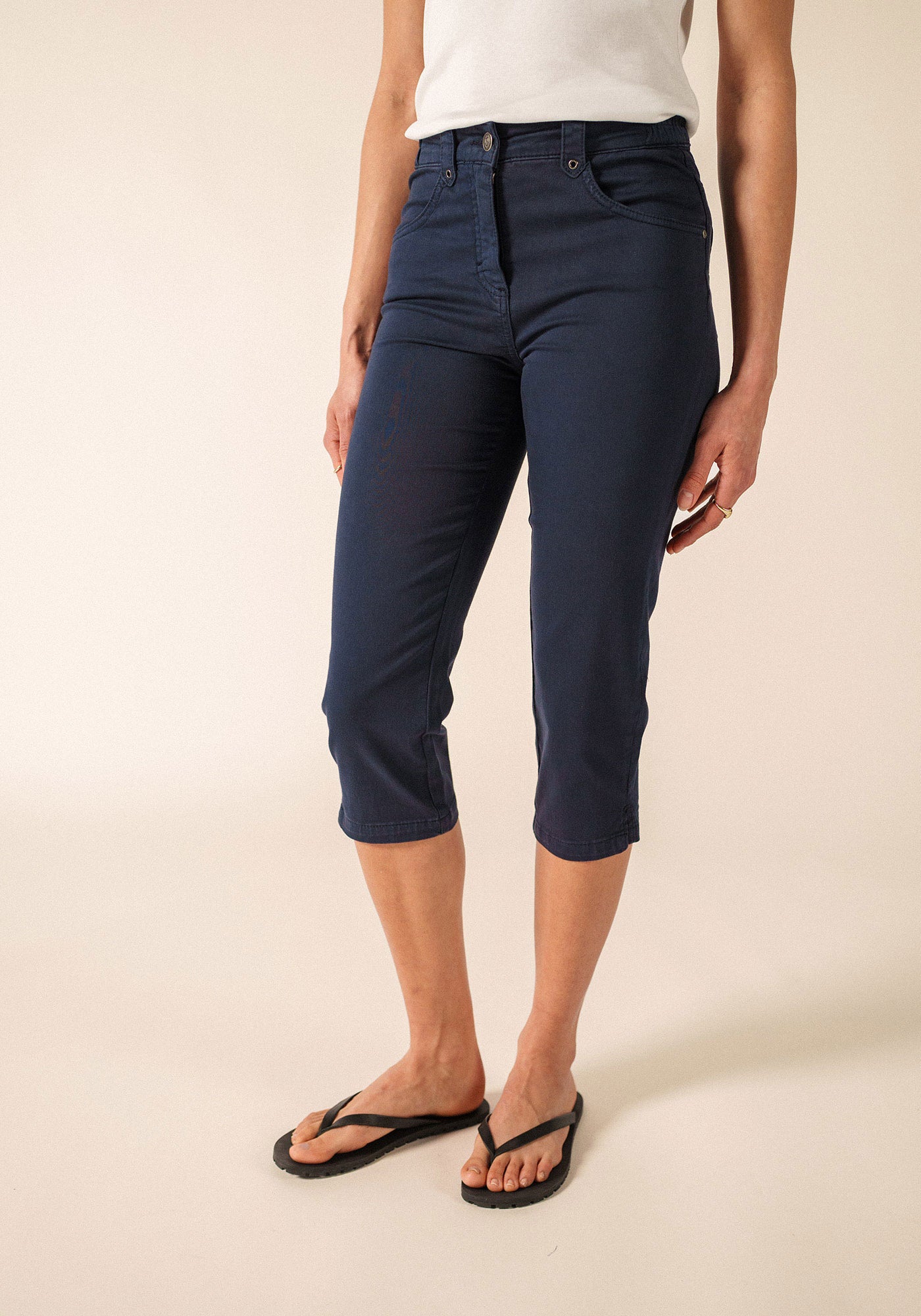 Elodie Capri pants (MARINE)